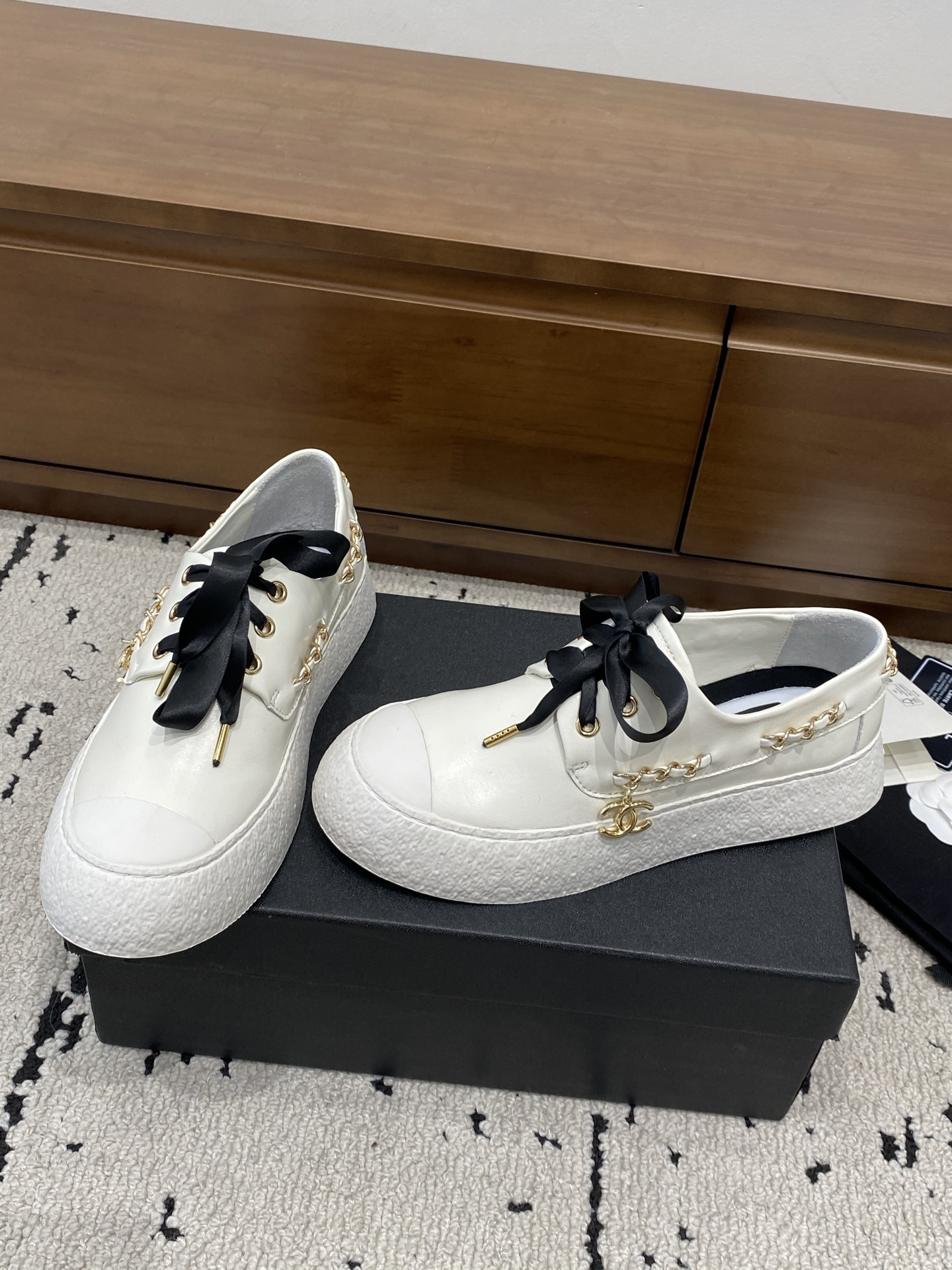 Women's high heels